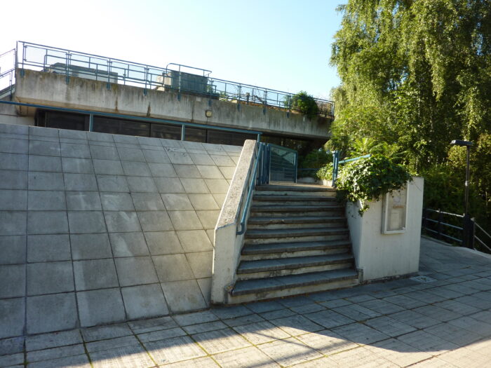 District Heating and Fabric Upgrade – Listed 1970s Residential Estate